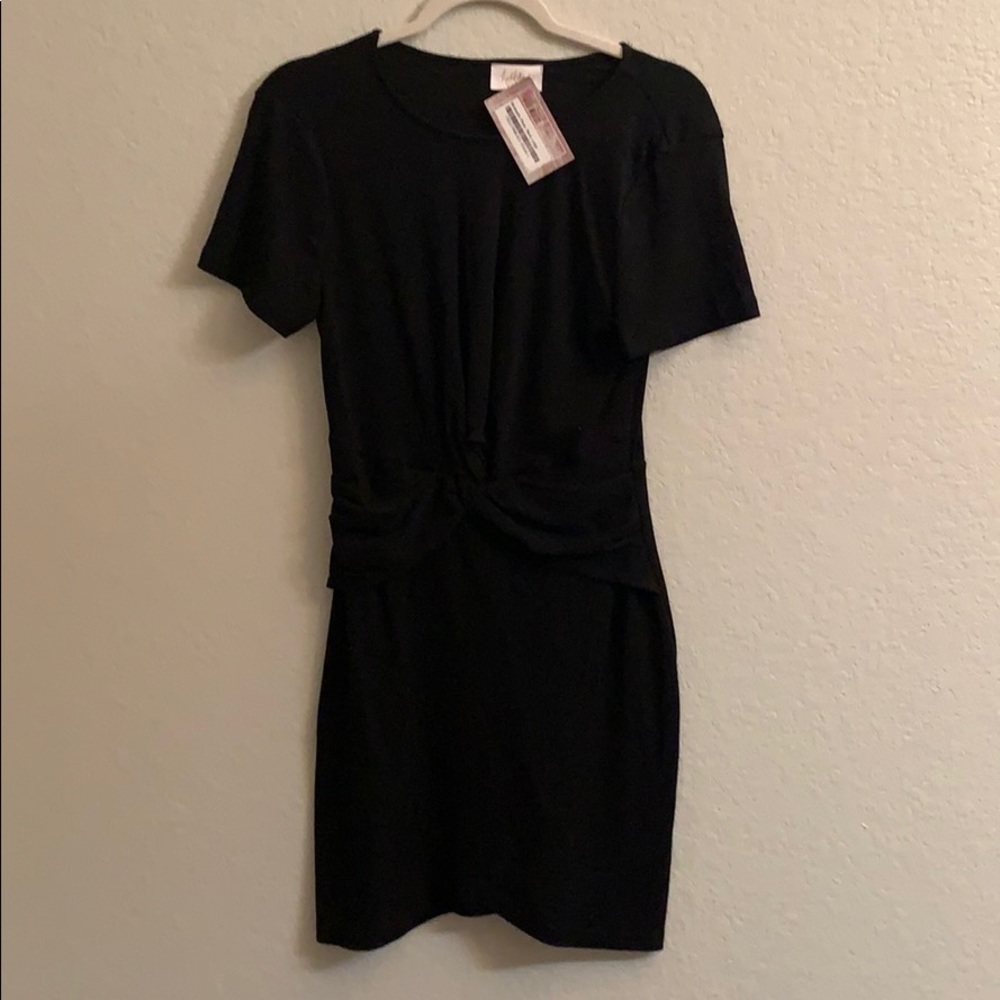 Black bodycon dress